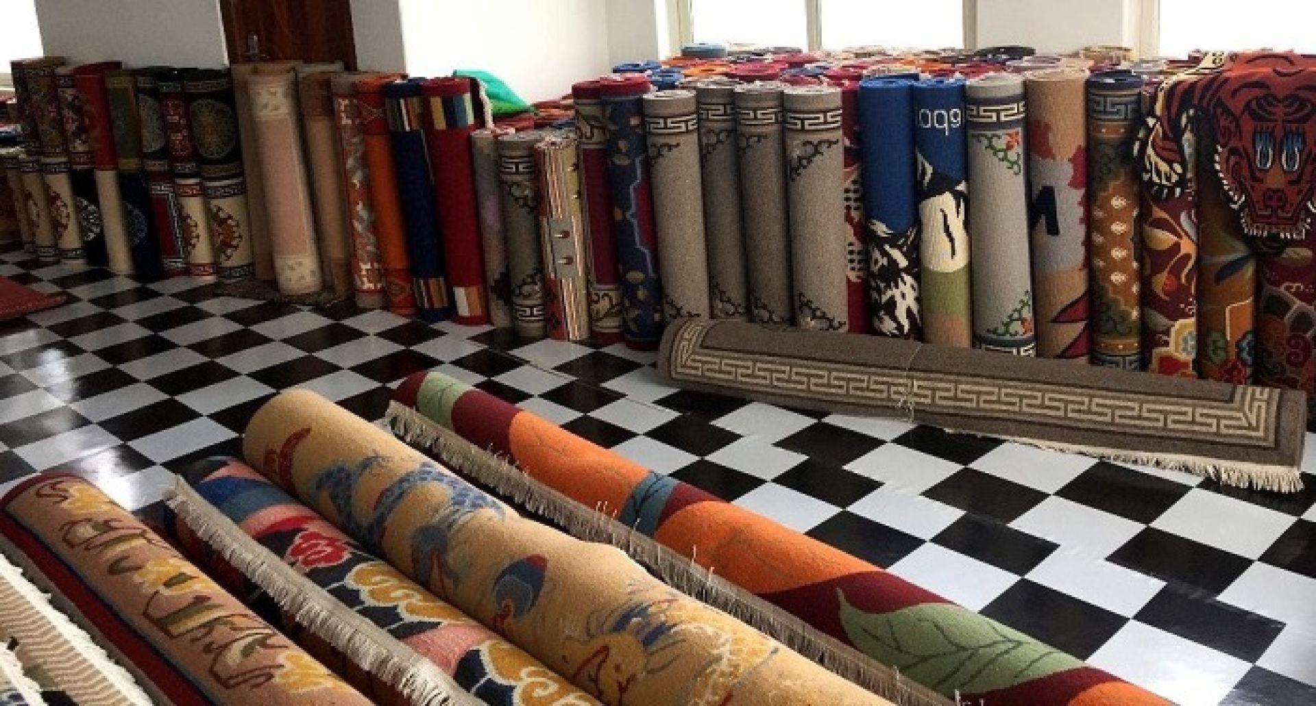 सरकारको उदासीनताले खस्किँदै गलैँचाकाे निर्यात, अन्तर्राष्ट्रिय बजारमा प्रतिस्पर्धा गर्न सकस